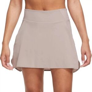 Nike Women's Dri-FIT Mid-Rise Bliss Skort size large